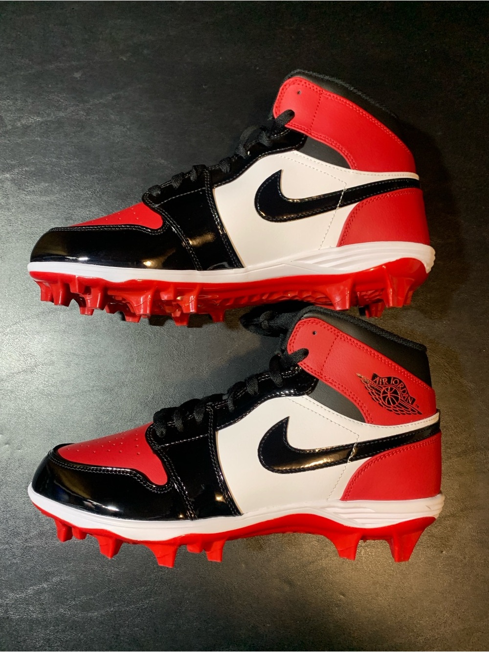 NIKE Air Jordan 1 Mid TD Cleat 'Bred Toe’ Men’s 10.5 FJ6805-601 New without Box